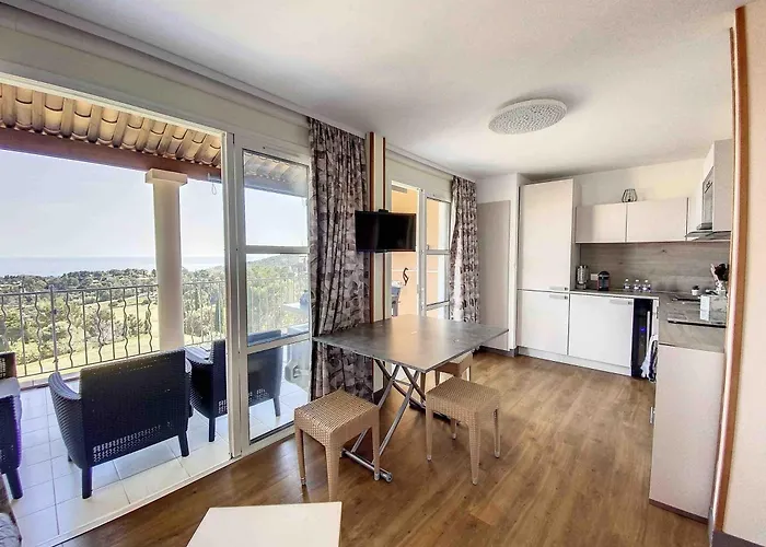 Bel Vue Pour 6p * Saint-Raphaël